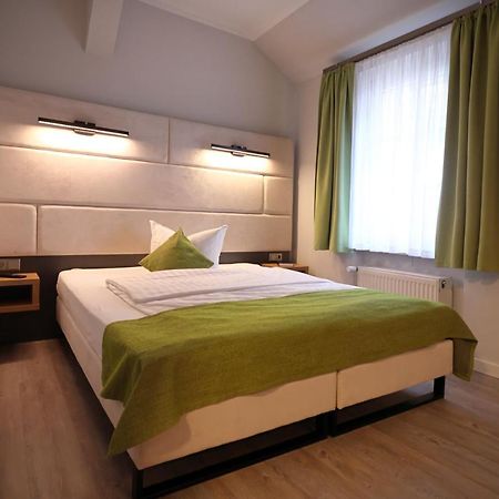 Hotel Und Restaurant Kranichsberg Woltersdorf  Екстер'єр фото