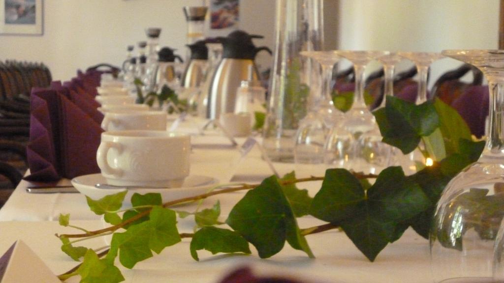 Hotel Und Restaurant Kranichsberg Woltersdorf  Екстер'єр фото