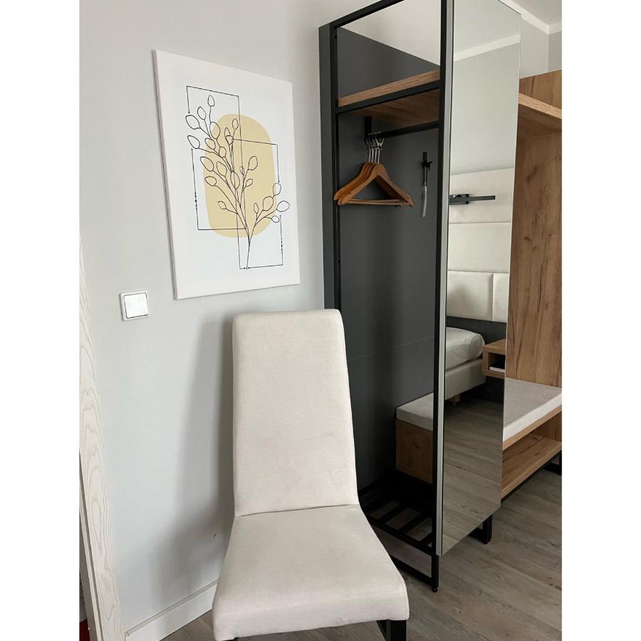 Hotel Und Restaurant Kranichsberg Woltersdorf  Екстер'єр фото