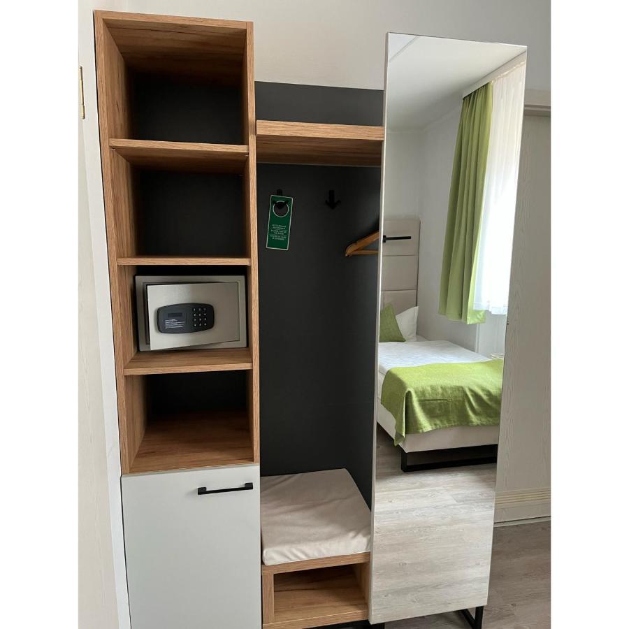 Hotel Und Restaurant Kranichsberg Woltersdorf  Екстер'єр фото