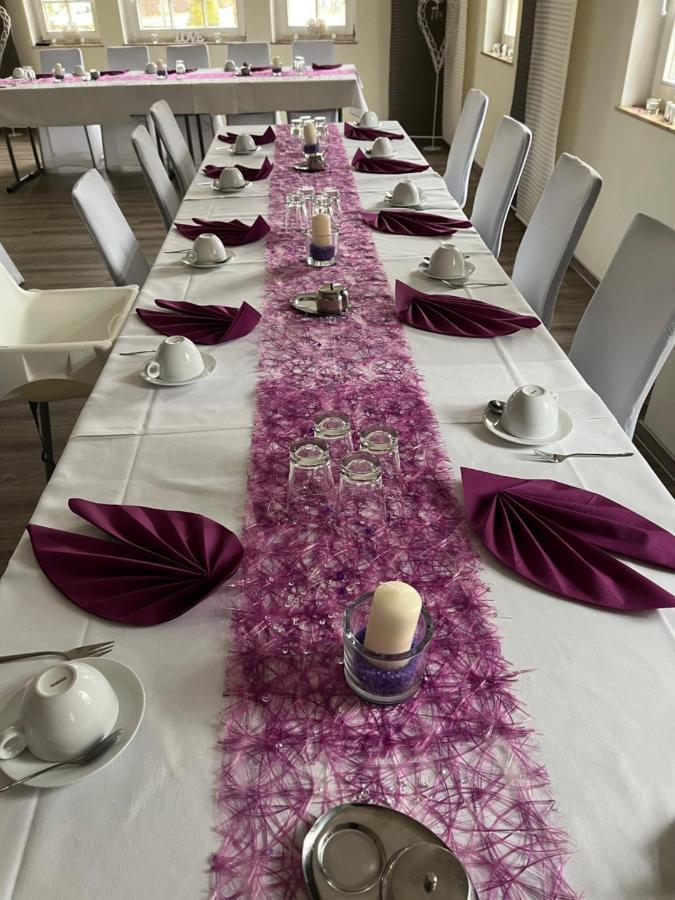 Hotel Und Restaurant Kranichsberg Woltersdorf  Екстер'єр фото