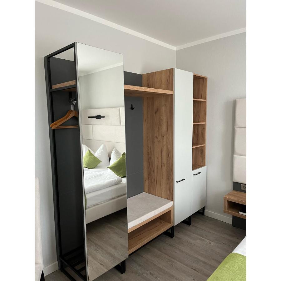 Hotel Und Restaurant Kranichsberg Woltersdorf  Екстер'єр фото