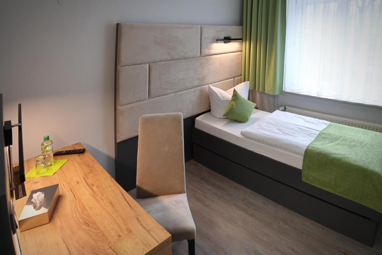 Hotel Und Restaurant Kranichsberg Woltersdorf  Екстер'єр фото