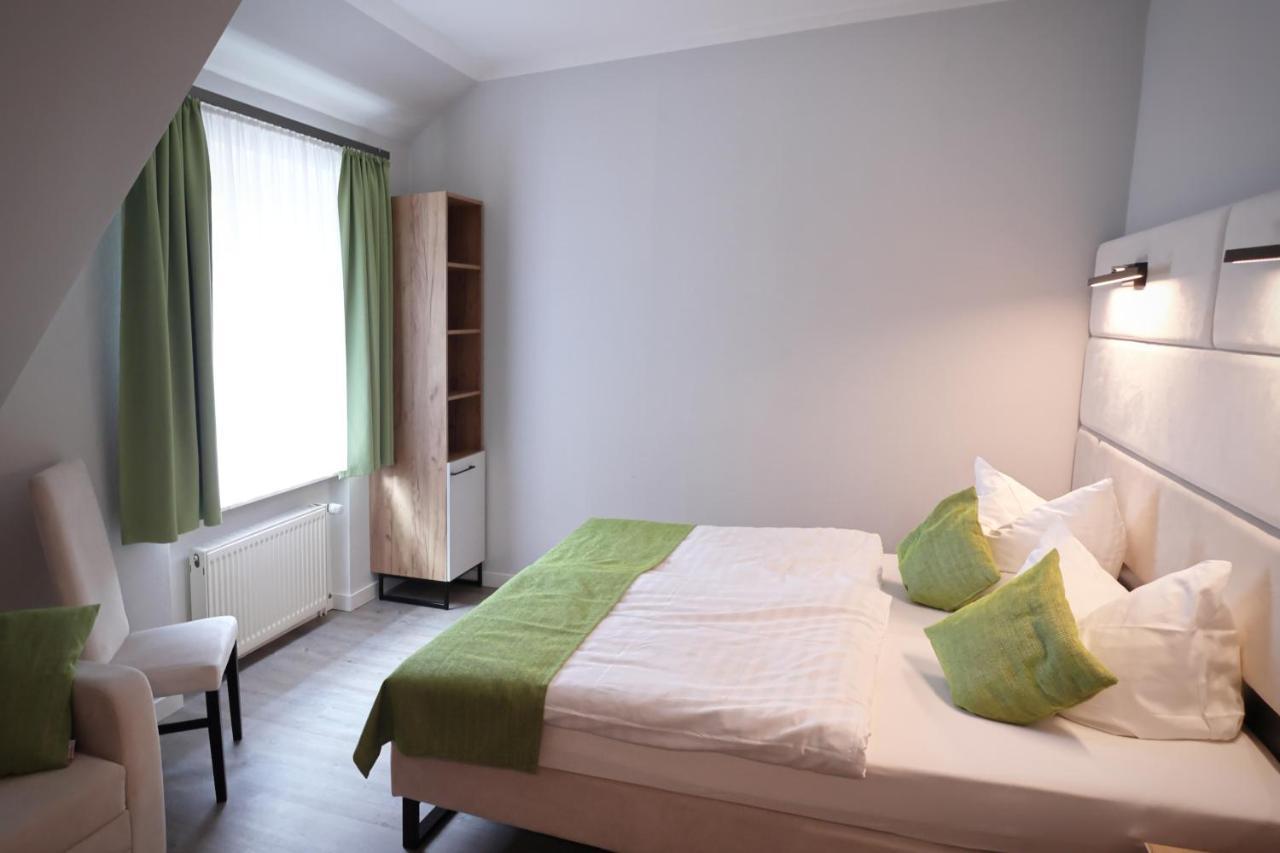 Hotel Und Restaurant Kranichsberg Woltersdorf  Екстер'єр фото