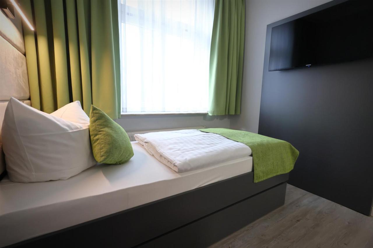 Hotel Und Restaurant Kranichsberg Woltersdorf  Екстер'єр фото