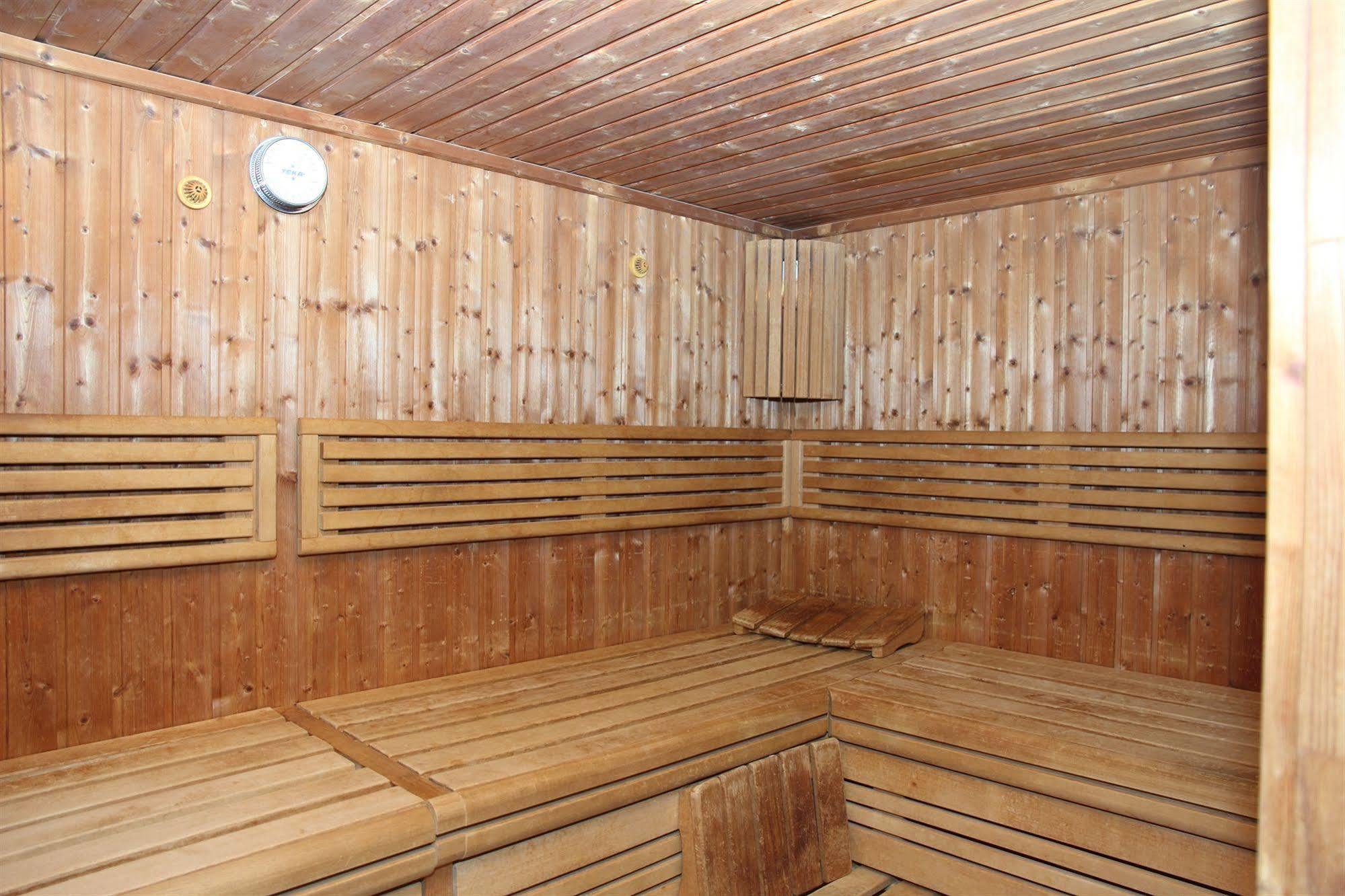 Hotel Und Restaurant Kranichsberg Woltersdorf  Екстер'єр фото